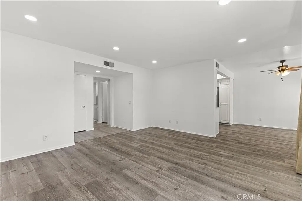 2 bed, 958 sqft, $2,995 — Photo 4