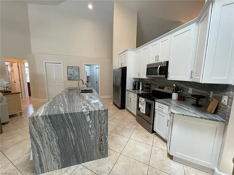 25260 Bay Cedar Dr — Photo 5