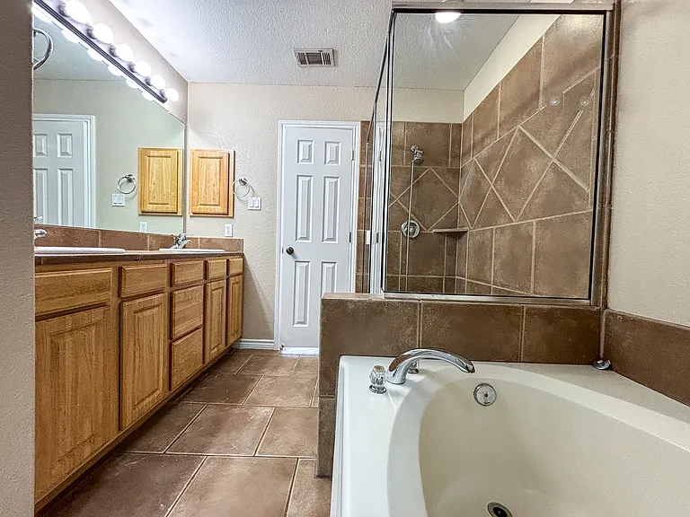 3028 Douglas Fir Dr — Photo 9