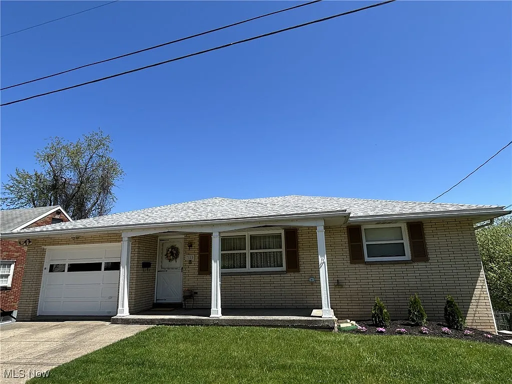 3858 Marion Ave photo 1