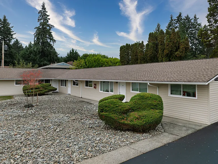 Timberwood Apartments — Photo 42