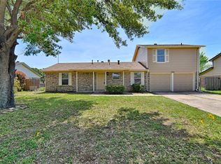 3328 Centennial Rd, Forest Hill, TX 76119