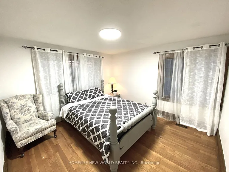 5134 Victoria Ave — Photo 6