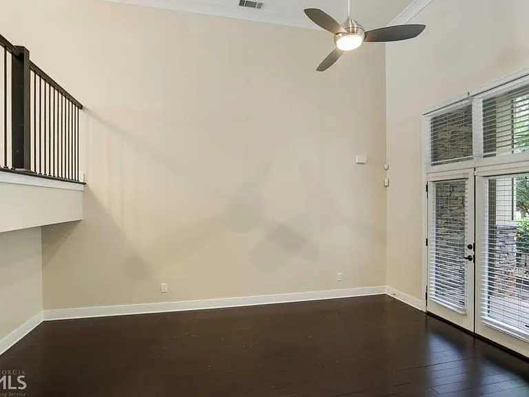 255 Southerland Ter NE #104 — Photo 4