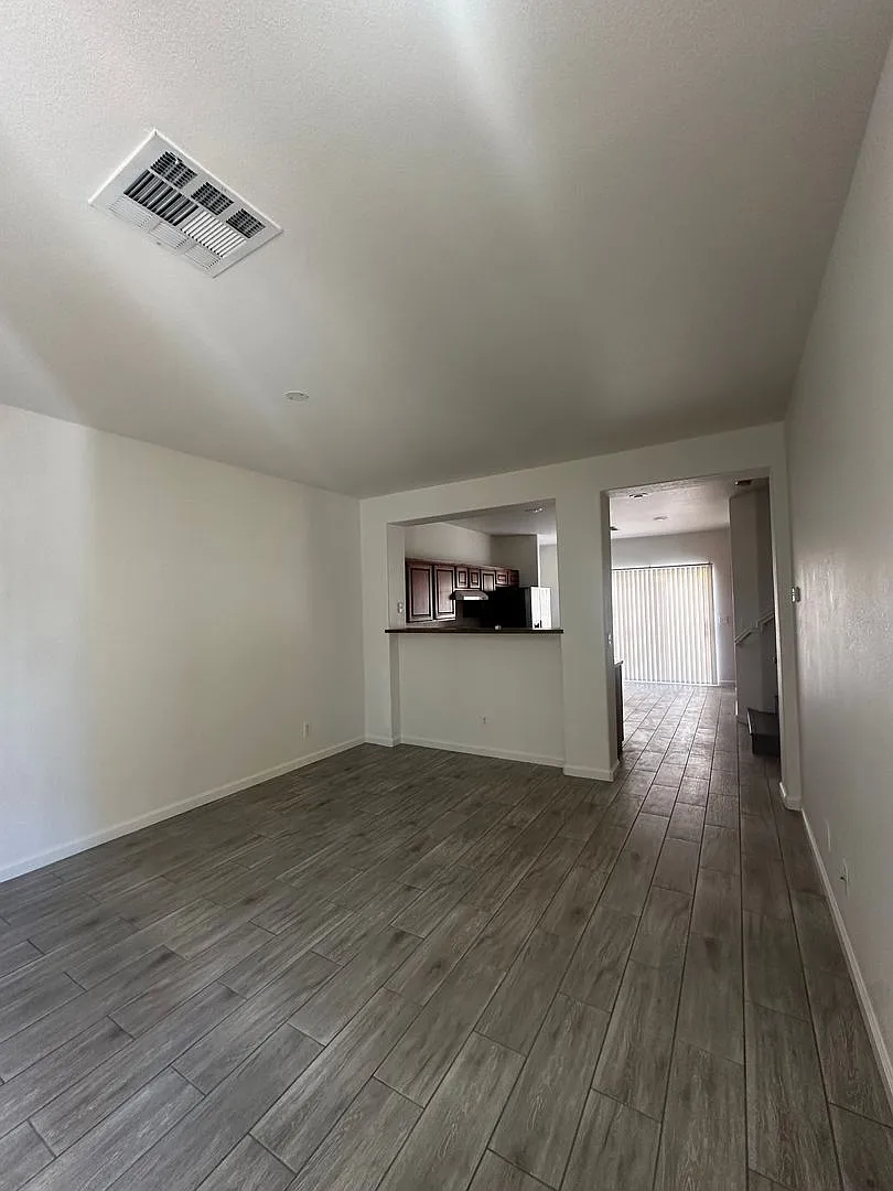 3 Bedroom Home in the SW! — Photo 3