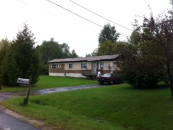 16 Adams Dr, Plattsburgh, NY 12901