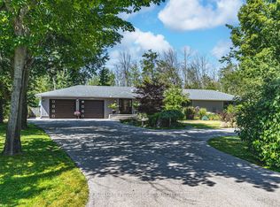 2582 Leonard St, Innisfil, ON L9S 3T9