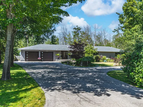 2582 Leonard St, Innisfil, ON L9S 3T9