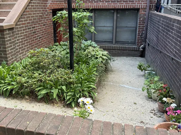 530 4th Street image 1 of 10