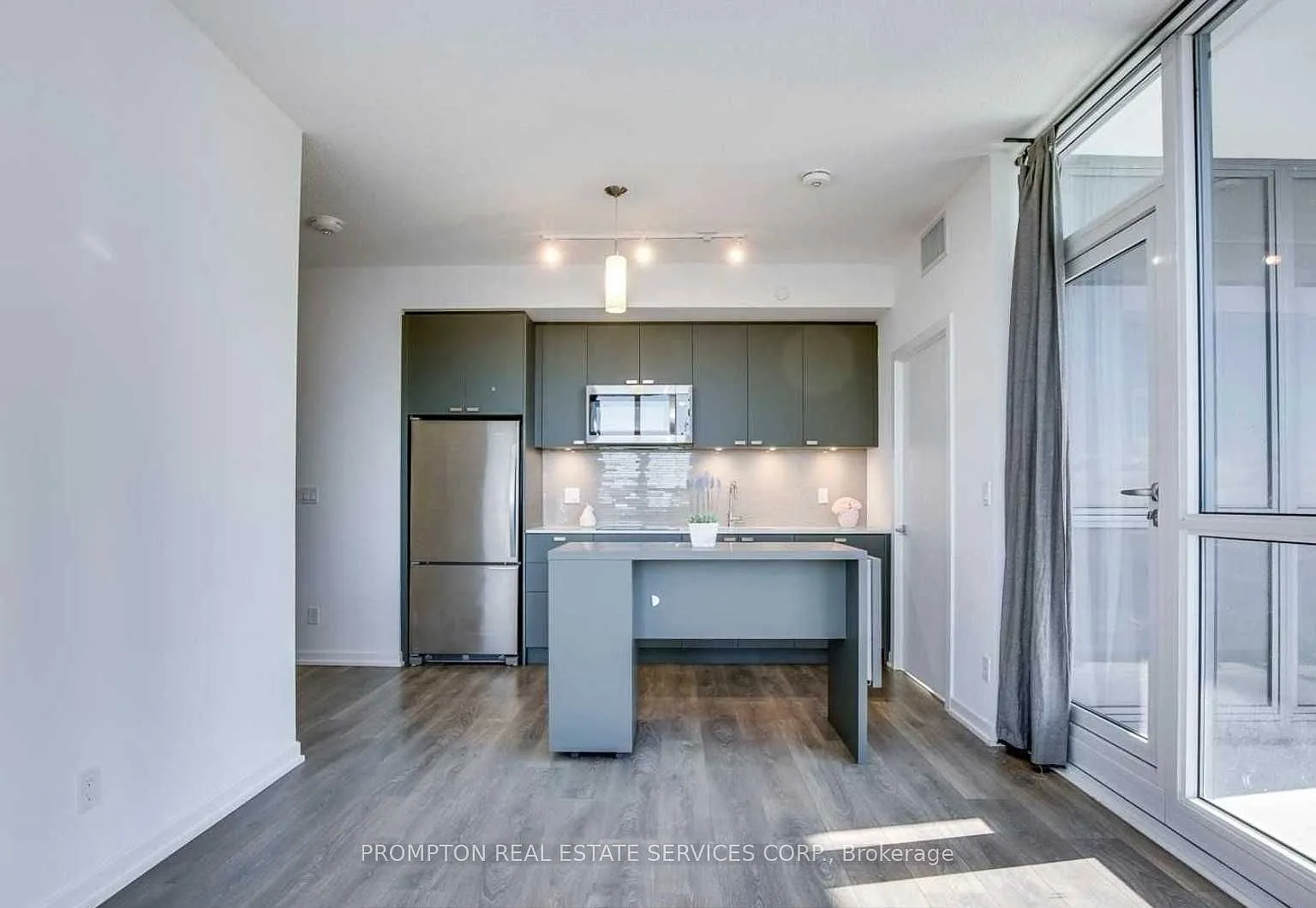 2 bed, $2,800 — Photo 3