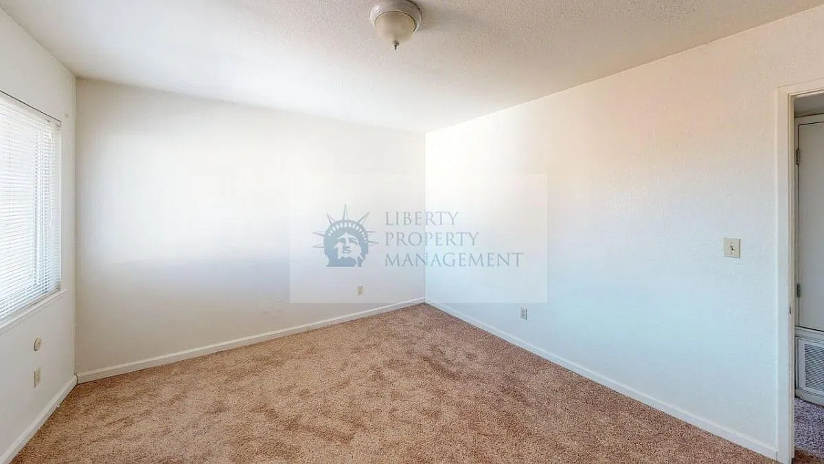 2 bed, 864 sqft, $1,450 — Photo 4