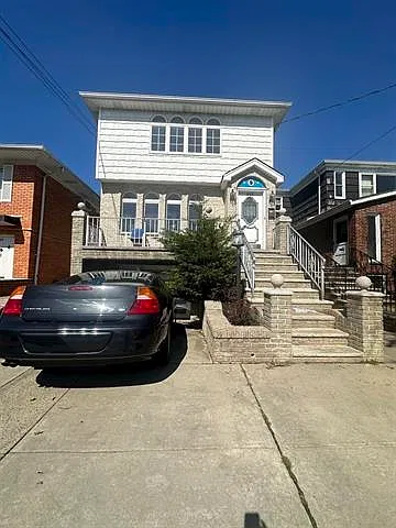 855 Avenue C