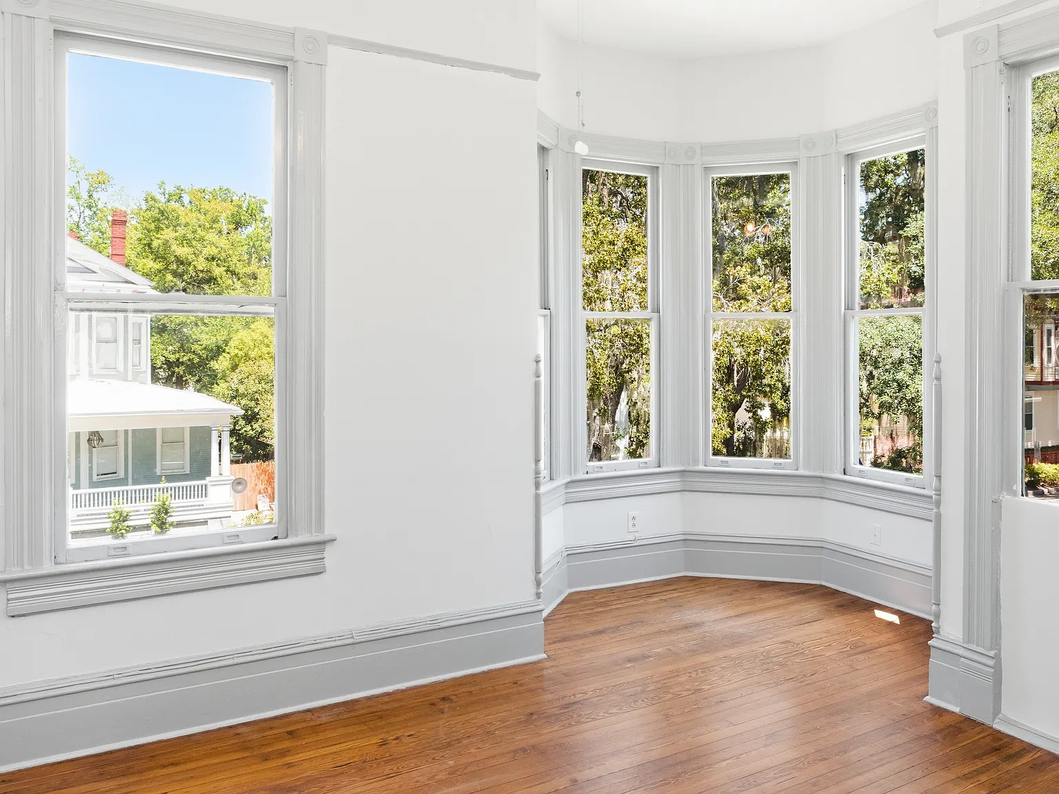 4 bed, 1800 sqft, $3,200 — Photo 4