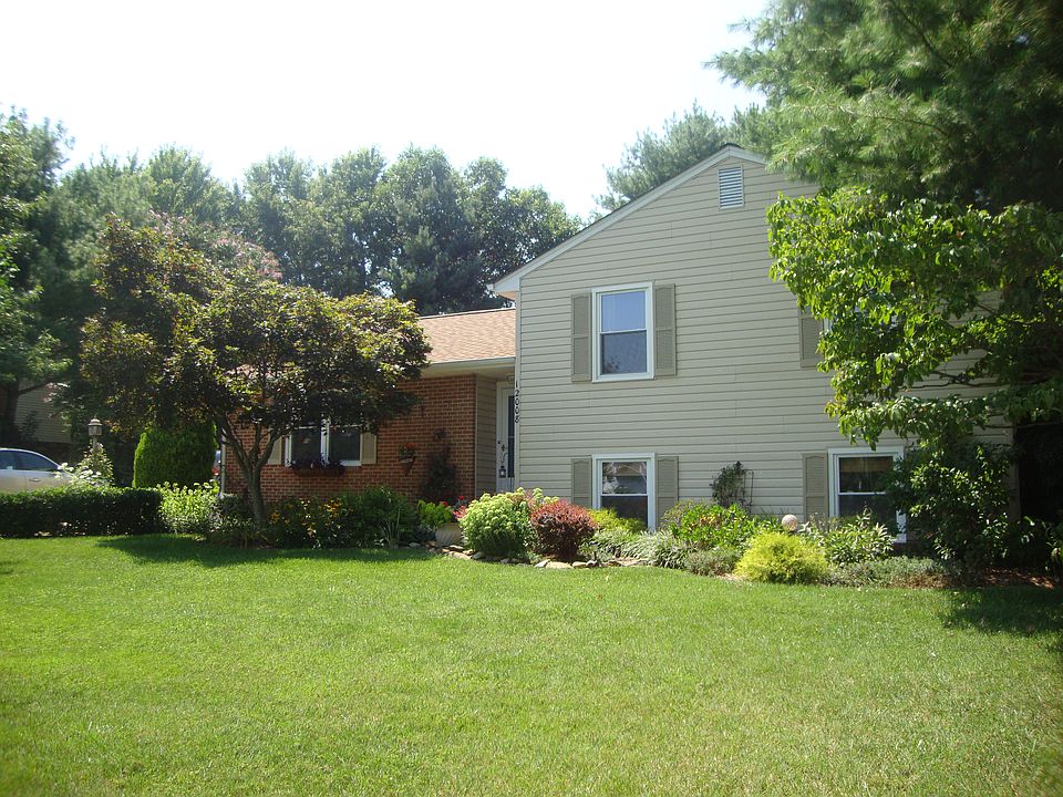 1st image of 12008 Grantwood Dr