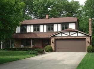 27690 Southbridge Cir, Westlake, OH 44145