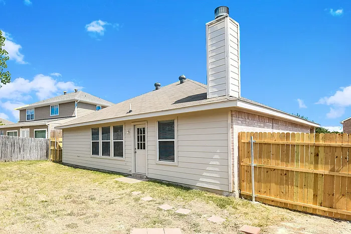 420 Heritage Dr — Photo 16