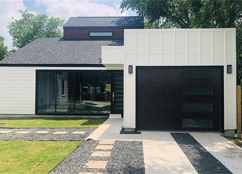 2nd image of 108 W Odell St #2