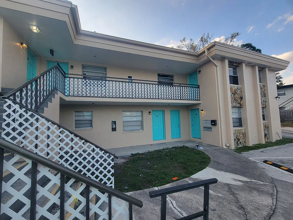 308 Avanda Ct