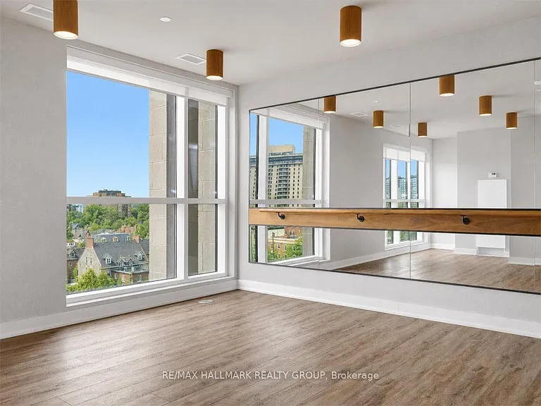 560 Rideau St #1106 — Photo 41