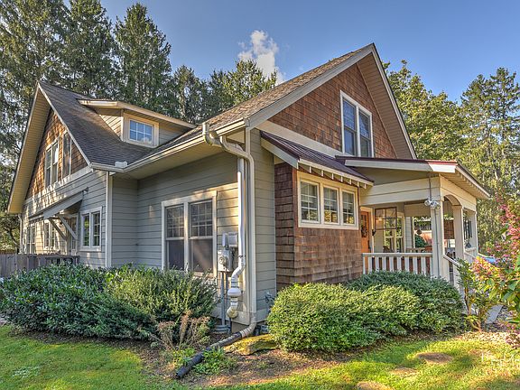 Exterior - HardiPlank siding