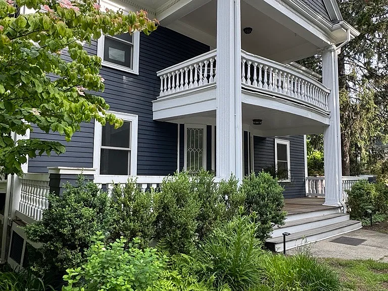 161 Highland Ave — Photo 2