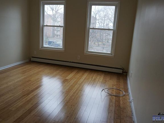 5th image of 68 Lenox Ave #2BR