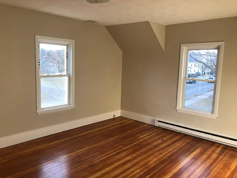 1064 Main St #2 — Photo 4