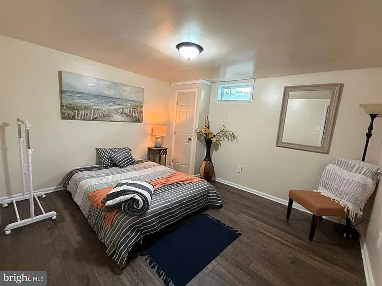 233 Molden Dr — Photo 19