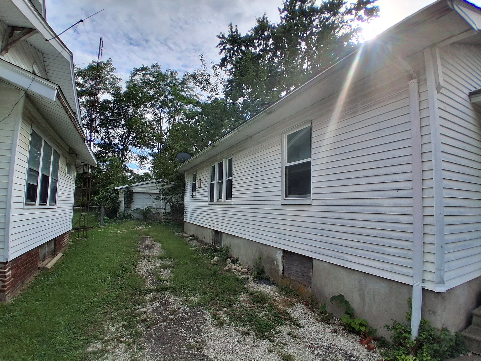 2 bed, 864 sqft, $894 — Photo 3