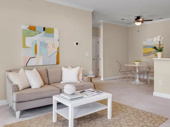 701 Copperline Dr Unit 305, Chapel Hill, NC 27516