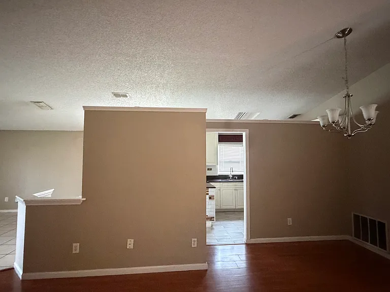 578 Wechsler Cir — Photo 10