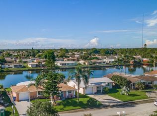 3914 Star Island Dr, Holiday, FL 34691