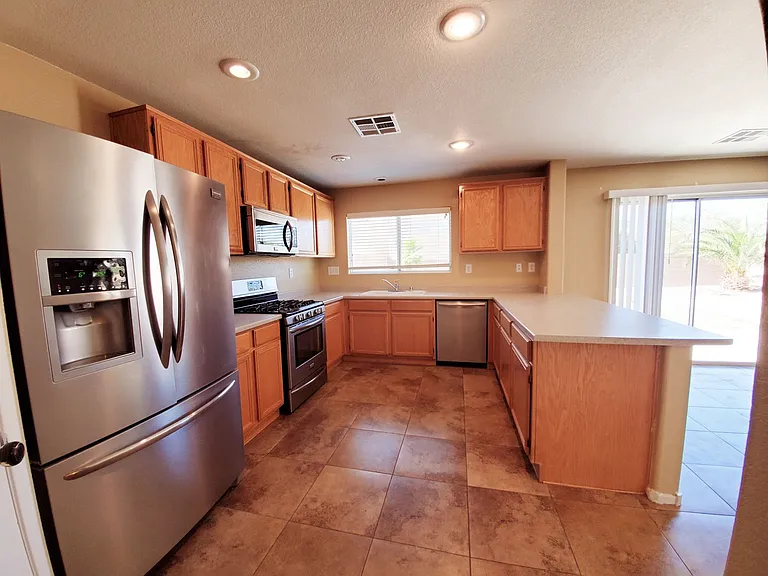 348 Bella Calabria Ave — Photo 10
