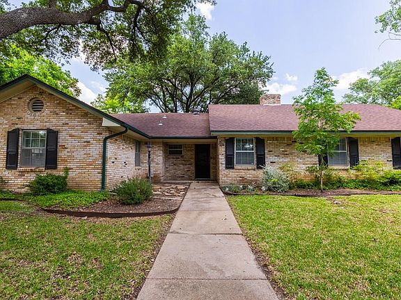 2nd image of 2701 Rockbrook Dr