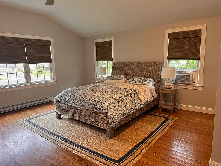 23 Crystal Spring Ave — Photo 3