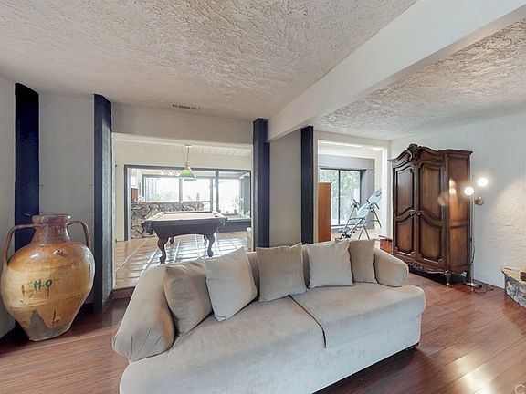 4th image of 1181 Williams St
