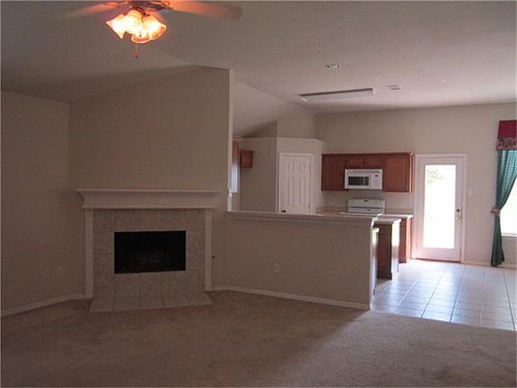 2nd image of 3204 Meadow Bay Ln
