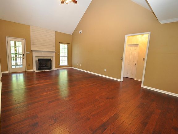 5th image of 248 Kensington Ln