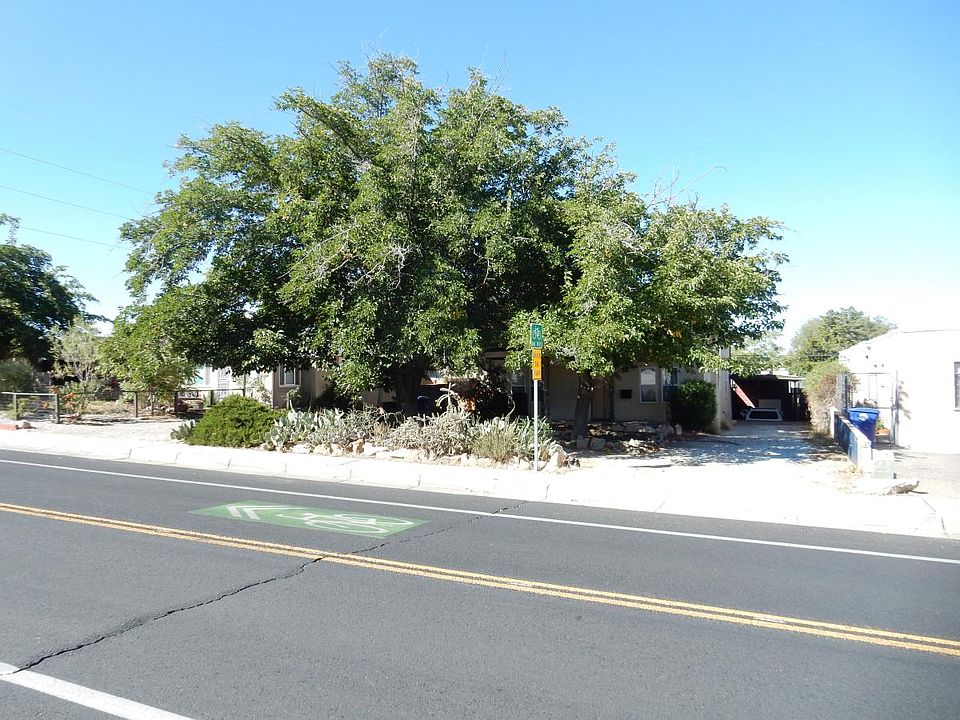 1st image of 417 Girard Blvd SE