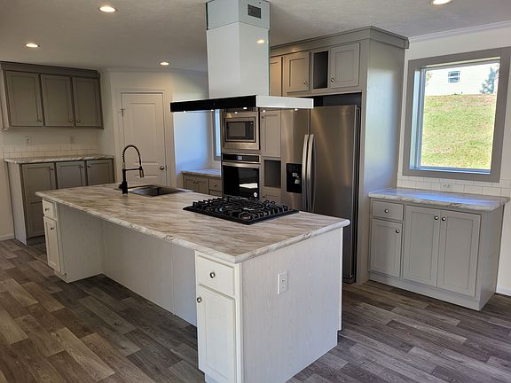 4th image of 1133 Yeomans St #217