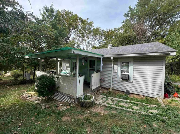 49 Walnut Hts, Bedford, IN 47421