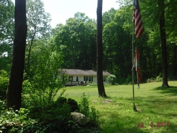 35 Hempfield Ave, Greenville, PA 16125