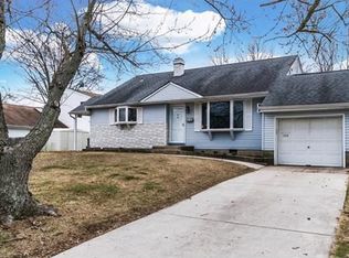 1318 Seneca Rd, North Brunswick, NJ 08902