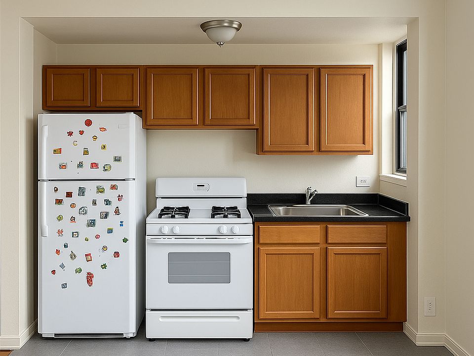 2nd image of 1466 E Gun Hill Rd APT 5C