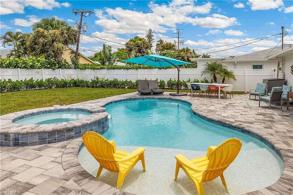 3 bed, 2.0 bath, 1400 sqft, $9,000 — Photo 3