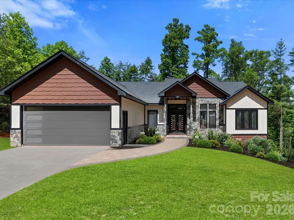 69 Village Pointe Ln, Asheville, NC 28803