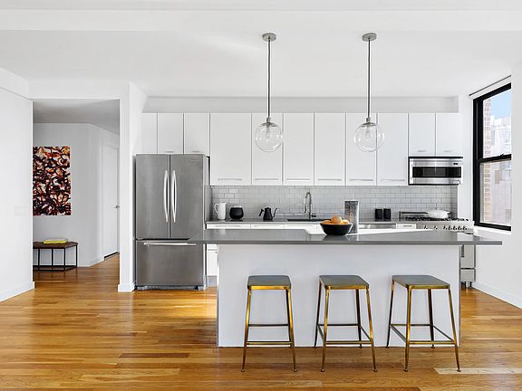3rd image of 122 West St APT 5K