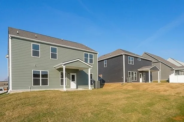 3813 Lantern Ln — Photo 10