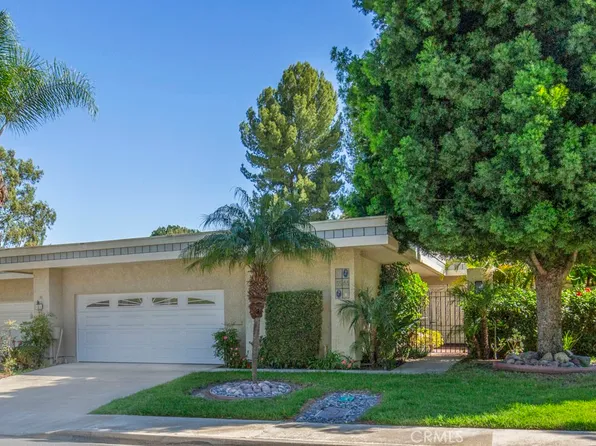 5544 Rayo Del Sol Unit B, Laguna Woods, CA 92637