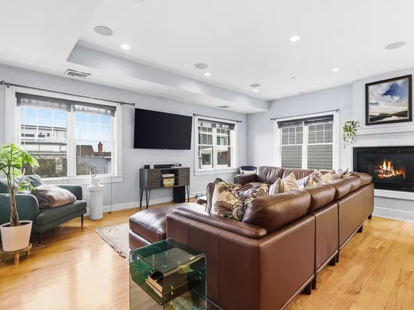 345 W Broadway #8, Boston, MA 02127